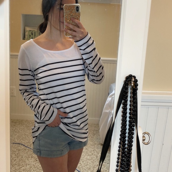 ROMWE Tops - ⚪️ $6 ROMWE Striped Long Sleeve Shirt